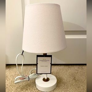 Threshold table lamp, new, so cute